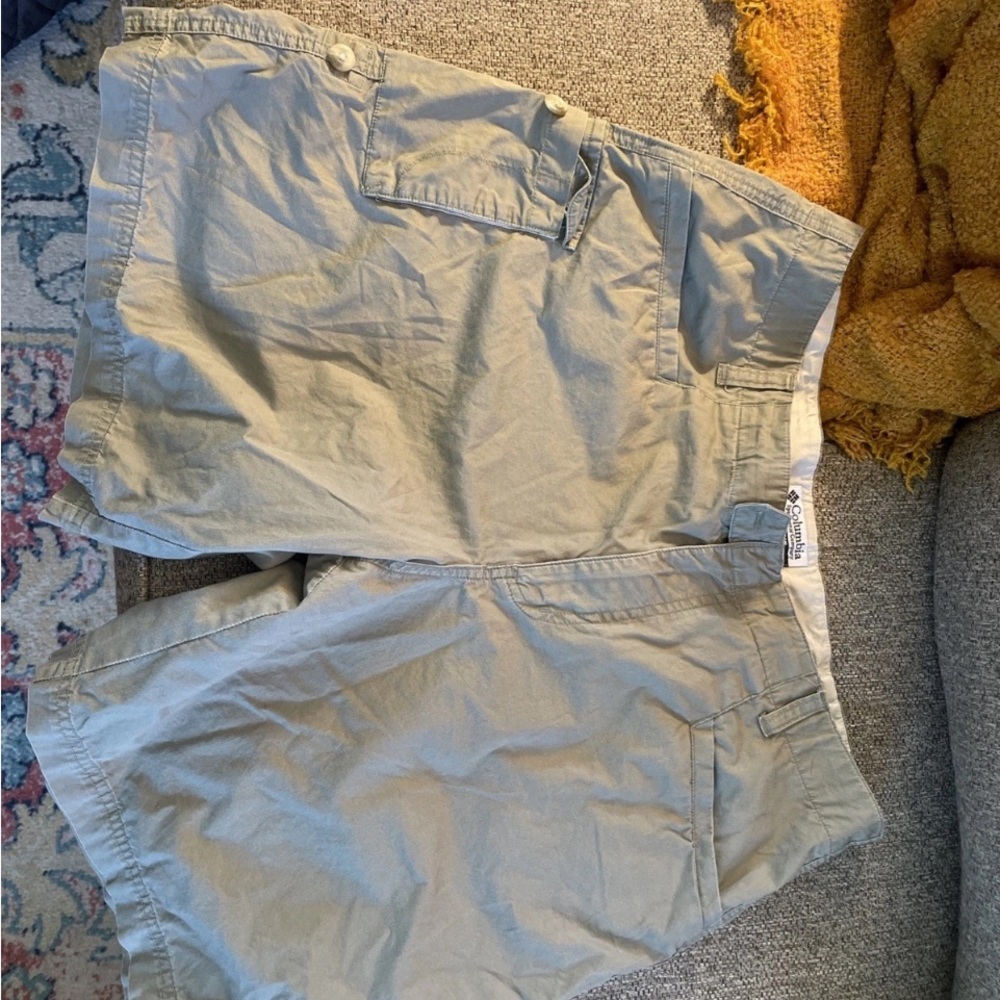 Columbia Women's Tan Cargo Shorts